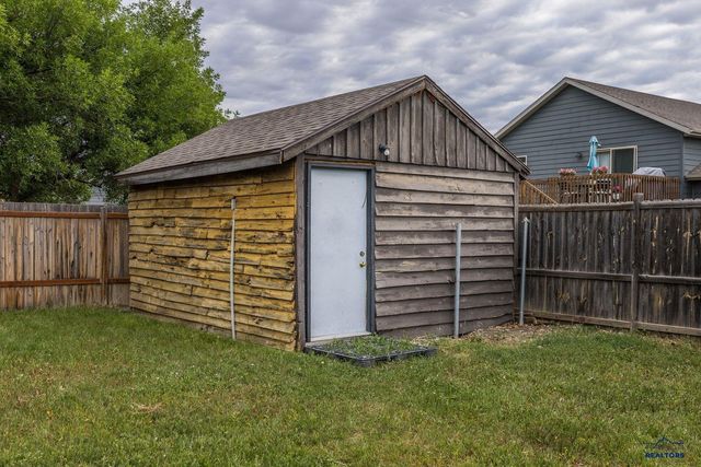 2612 PLATEAU LN, Rapid City, SD 57703