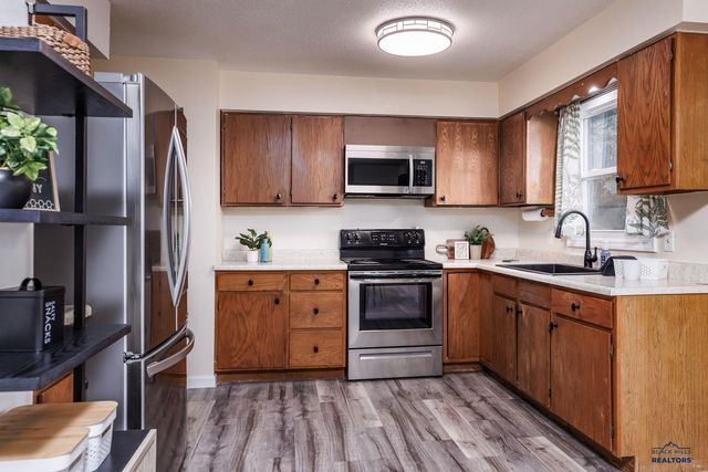 2612 PLATEAU LN, Rapid City, SD 57703