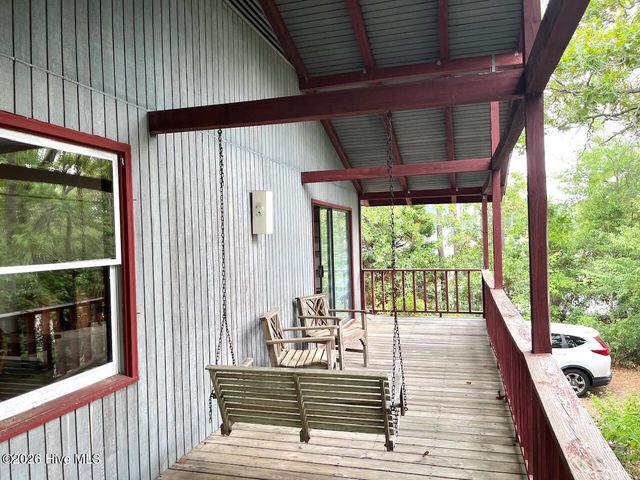 136 NE 21st Street, Oak Island, NC 28465