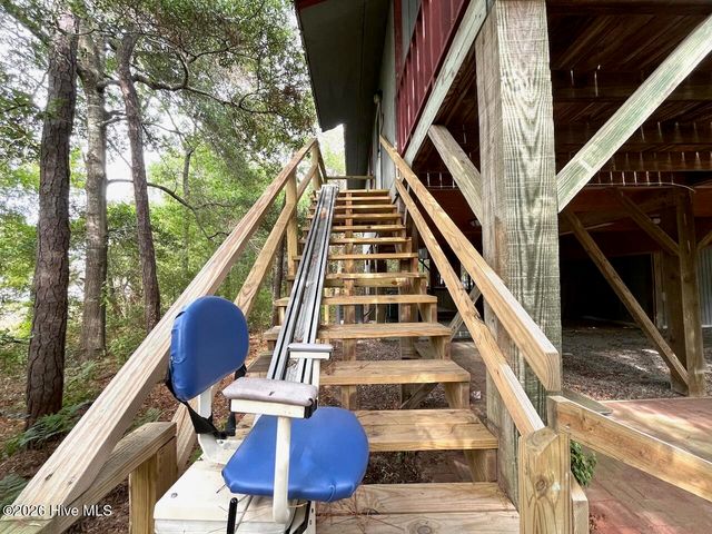 136 NE 21st Street, Oak Island, NC 28465