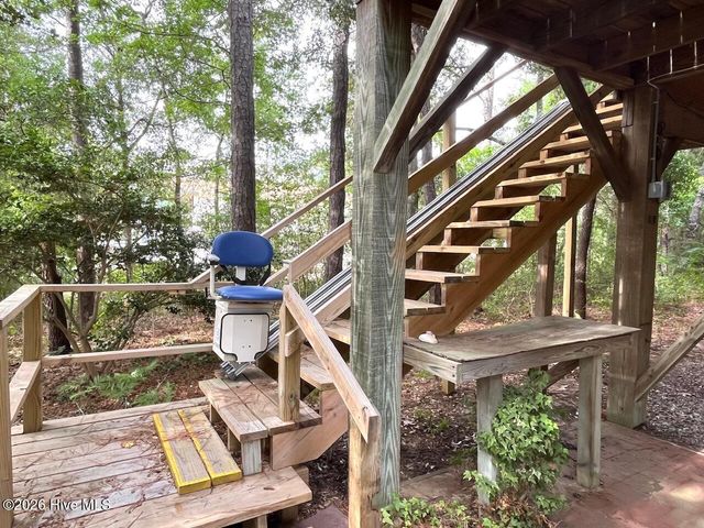 136 NE 21st Street, Oak Island, NC 28465