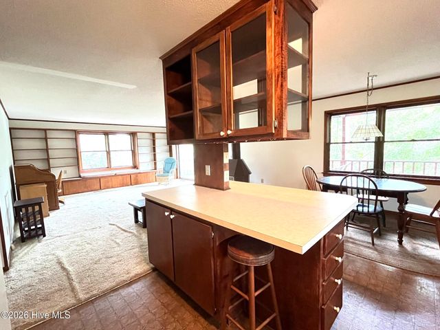 136 NE 21st Street, Oak Island, NC 28465