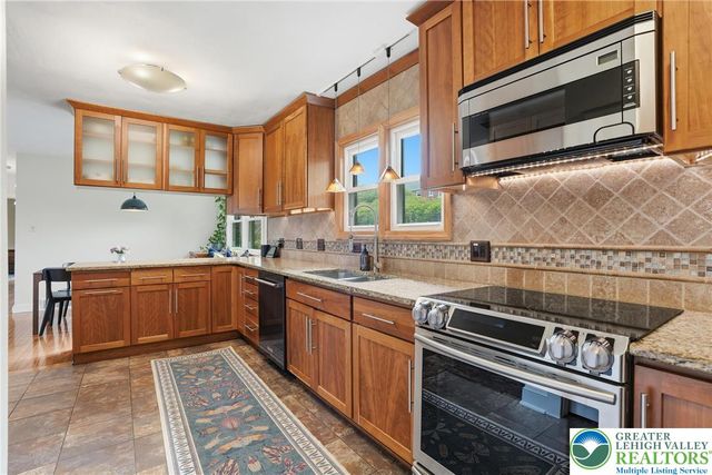 1670 Lindberg Street, Bethlehem Twp, PA 18020