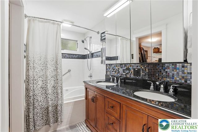 1670 Lindberg Street, Bethlehem Twp, PA 18020