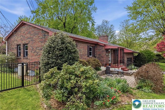 1670 Lindberg Street, Bethlehem Twp, PA 18020