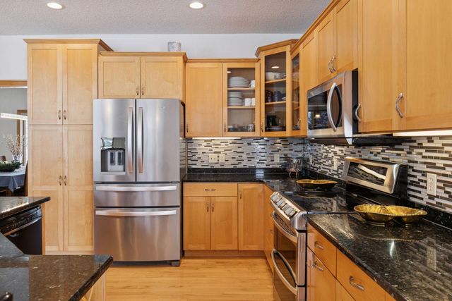 2728 Headland Court SW, Rochester, MN 55902