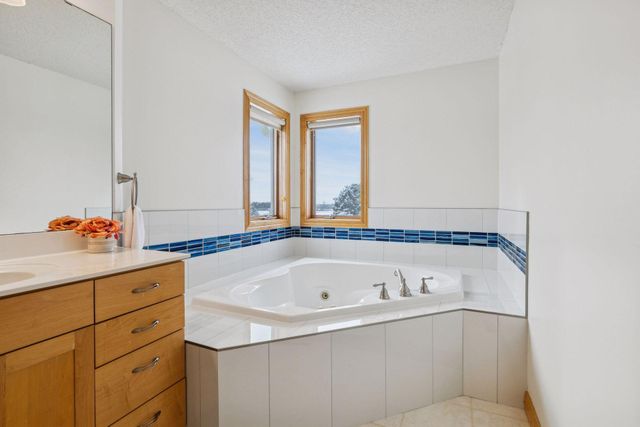 2728 Headland Court SW, Rochester, MN 55902