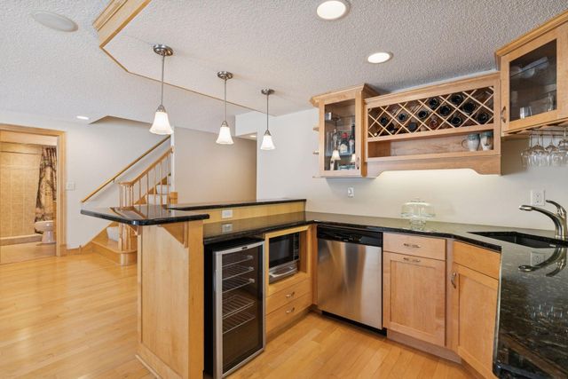 2728 Headland Court SW, Rochester, MN 55902