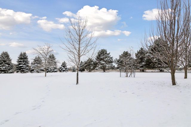 2728 Headland Court SW, Rochester, MN 55902