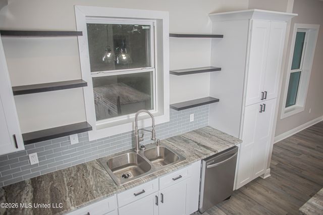 350 Menge Avenue, Pass Christian, MS 39571