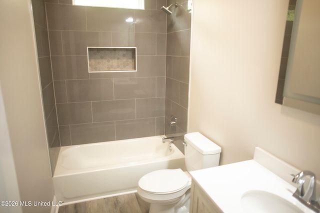 350 Menge Avenue, Pass Christian, MS 39571