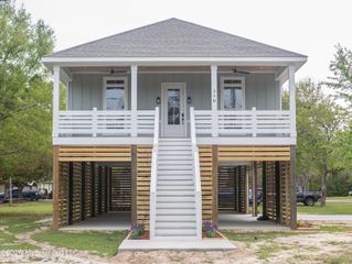 350 Menge Avenue, Pass Christian, MS 39571