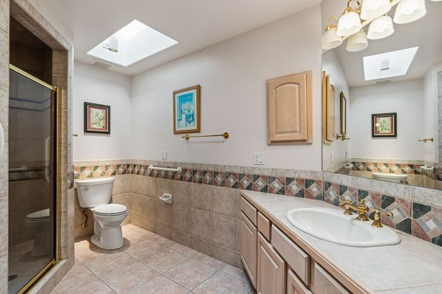 817 Camino Vistas Encantada, Santa Fe, NM 87507