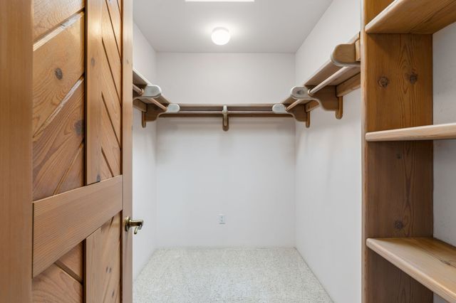 817 Camino Vistas Encantada, Santa Fe, NM 87507