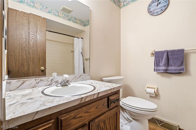 5066 Creekside Boulevard, Brunswick Hills, OH 44212