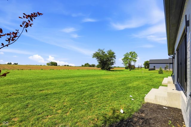 3874 Chapel Hill Court, Bargersville, IN 46106