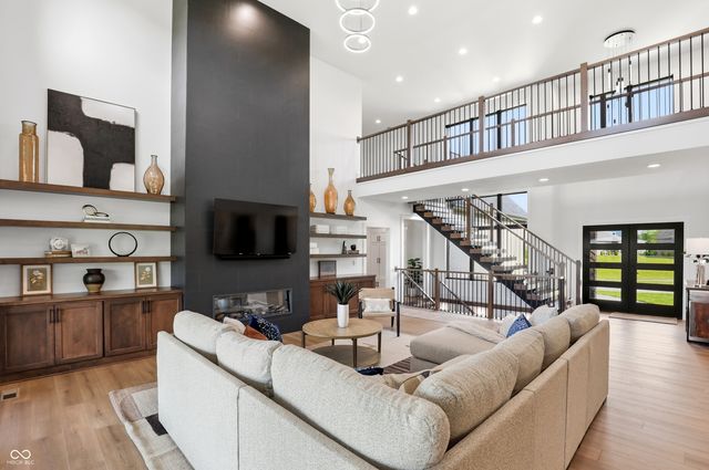 3874 Chapel Hill Court, Bargersville, IN 46106
