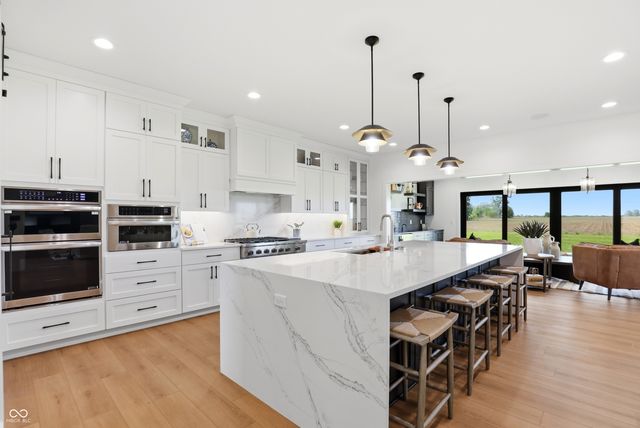 3874 Chapel Hill Court, Bargersville, IN 46106