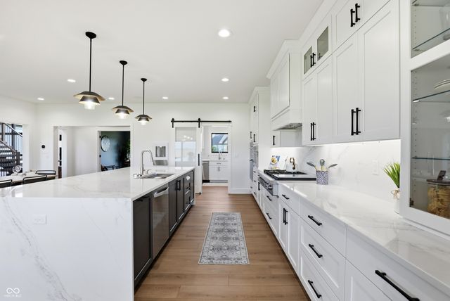 3874 Chapel Hill Court, Bargersville, IN 46106