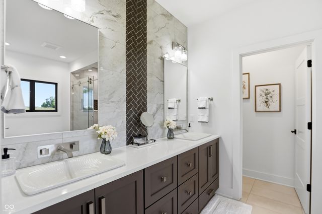 3874 Chapel Hill Court, Bargersville, IN 46106
