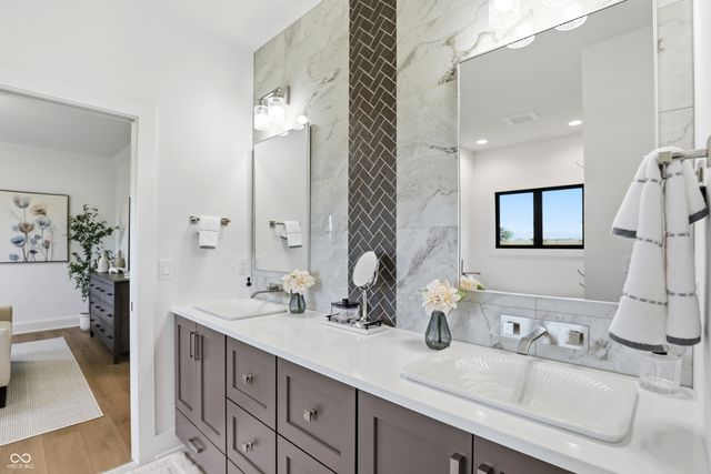 3874 Chapel Hill Court, Bargersville, IN 46106