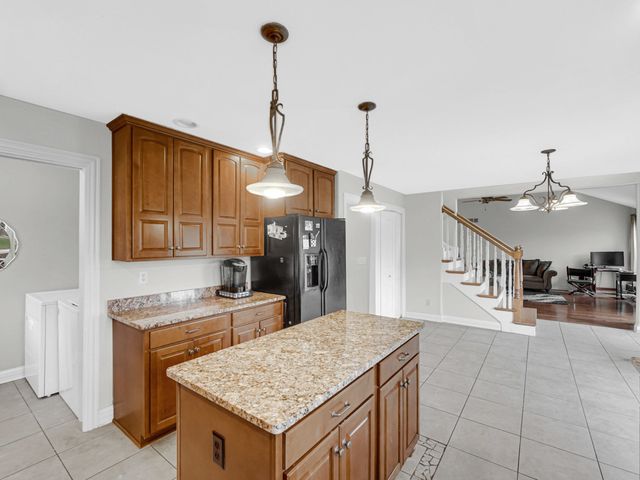 921 Tivoli Drive, Rockford, IL 61107