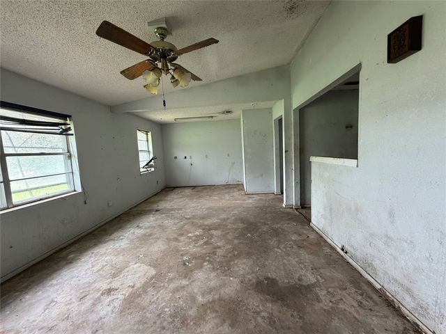 1490 County Road 44550, Paris, TX 75462