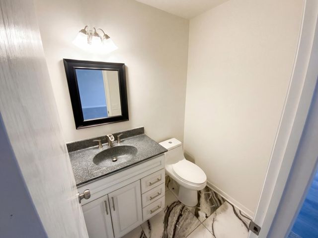 9429 Harkness Avenue S, Cottage Grove, MN 55016