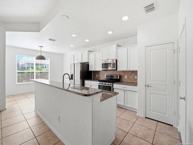 27443 Camino, Boerne, TX 78015