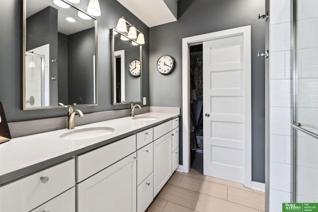 1207 S 10 Court, Omaha, NE 68108