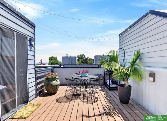 1207 S 10 Court, Omaha, NE 68108