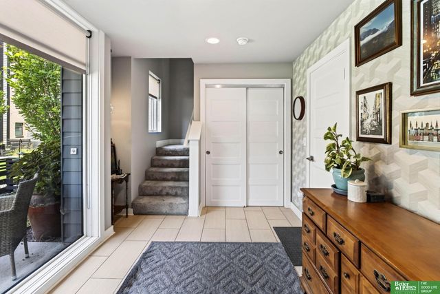 1207 S 10 Court, Omaha, NE 68108