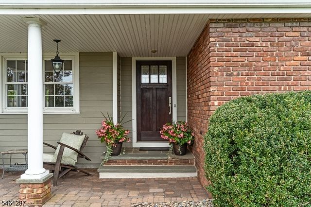 24 Pottersville Rd, Peapack Gladstone Boro, NJ 07934
