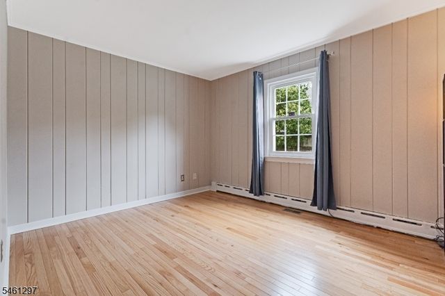 24 Pottersville Rd, Peapack Gladstone Boro, NJ 07934