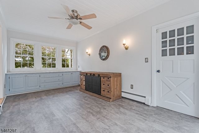 24 Pottersville Rd, Peapack Gladstone Boro, NJ 07934