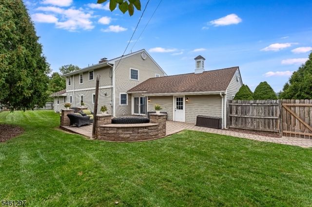 24 Pottersville Rd, Peapack Gladstone Boro, NJ 07934