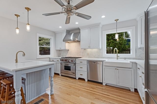 24 Pottersville Rd, Peapack Gladstone Boro, NJ 07934
