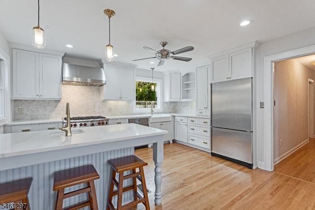 24 Pottersville Rd, Peapack Gladstone Boro, NJ 07934
