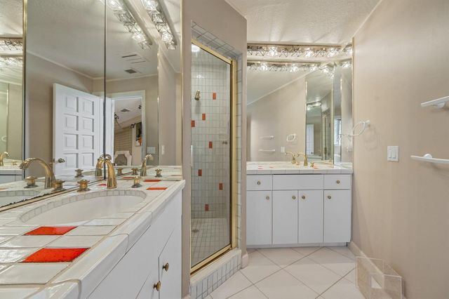 23 Sloans Curve Drive, Palm Beach, FL 33480