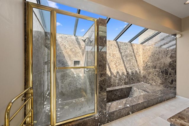 23 Sloans Curve Drive, Palm Beach, FL 33480
