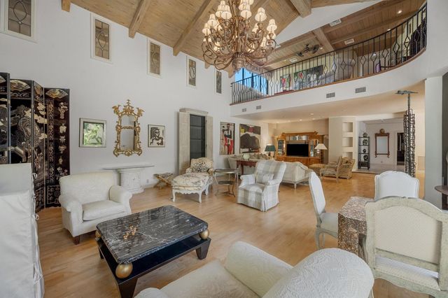 23 Sloans Curve Drive, Palm Beach, FL 33480