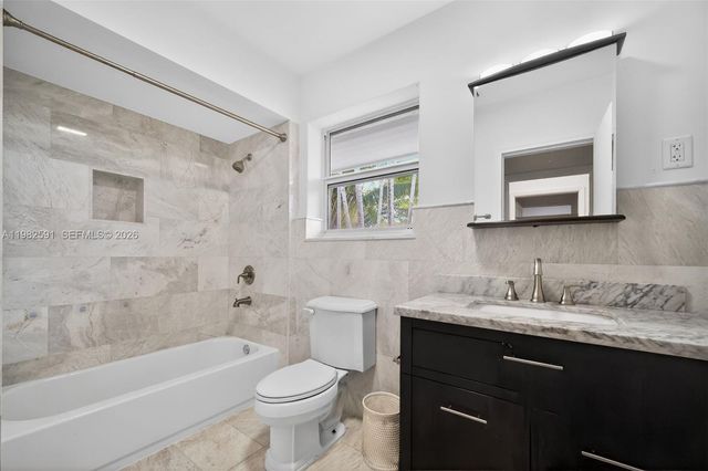 8651 NE 10th Ct, Miami, FL 33138