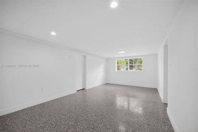 8651 NE 10th Ct, Miami, FL 33138