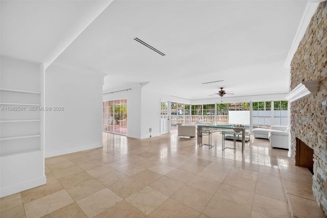 8651 NE 10th Ct, Miami, FL 33138