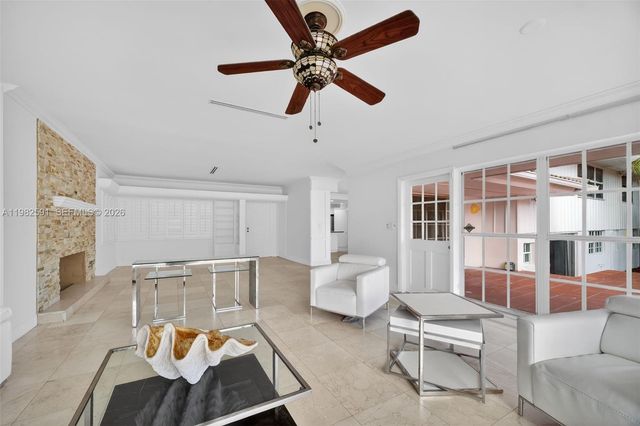 8651 NE 10th Ct, Miami, FL 33138