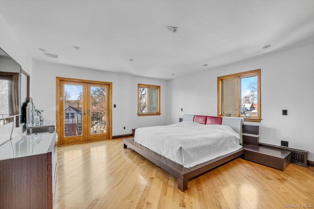 6954 180th Street, Fresh Meadows, NY 11365