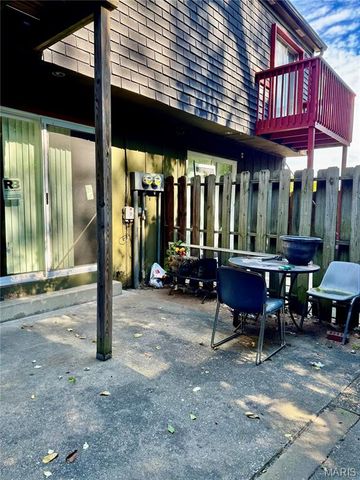 2 French Quarter, Belleville, IL 62223