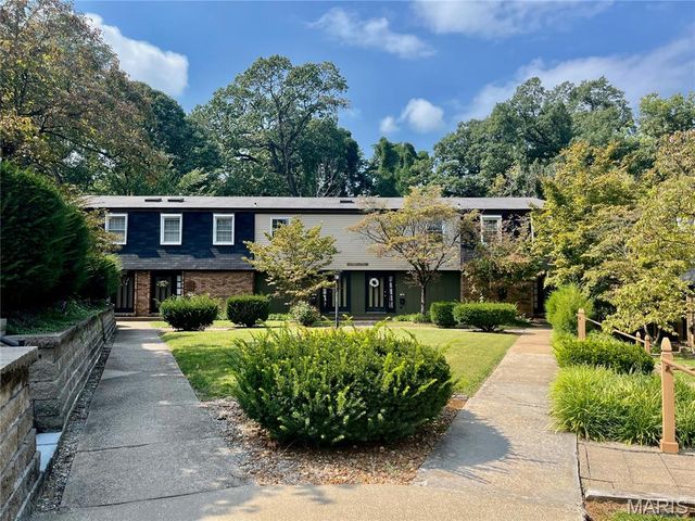 2 French Quarter, Belleville, IL 62223