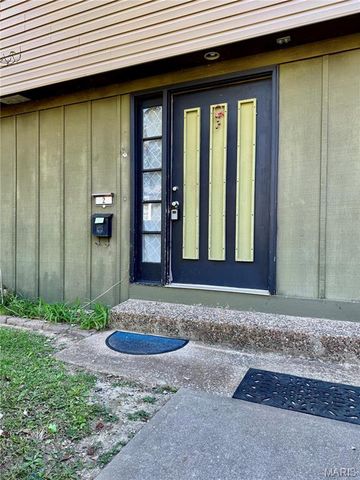 2 French Quarter, Belleville, IL 62223