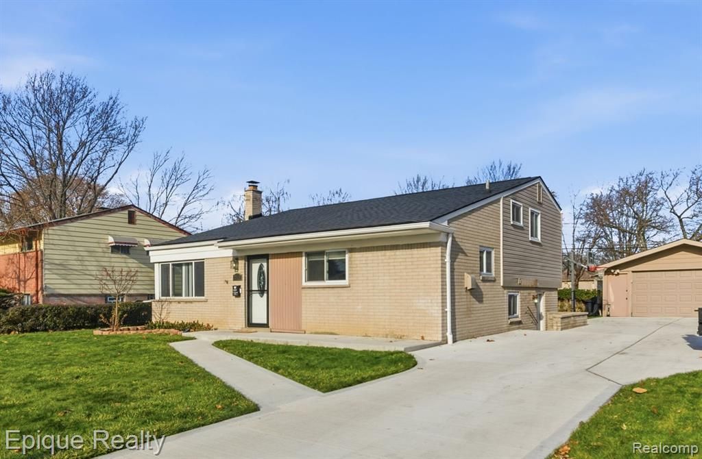 20413 Caniff Street, Clinton Township, MI 48035